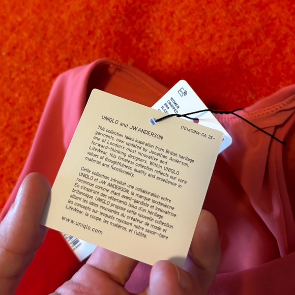 Uniqlo JW Anderson collab pink and burgundy cropped sleeveless bra top NWT - Picture 6 of 10